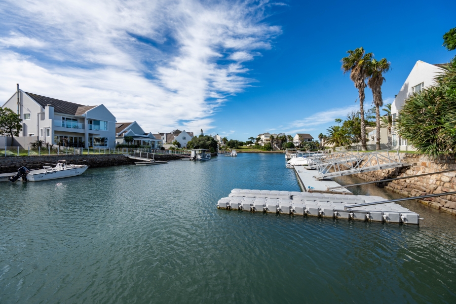 5 Bedroom Property for Sale in Royal Alfred Marina Eastern Cape
